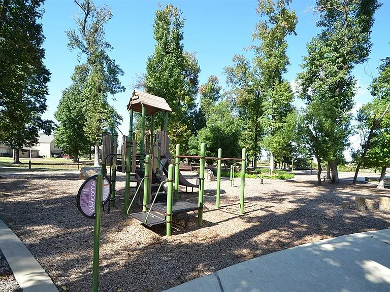 3210 Harmony Creek Ln — Photo 33