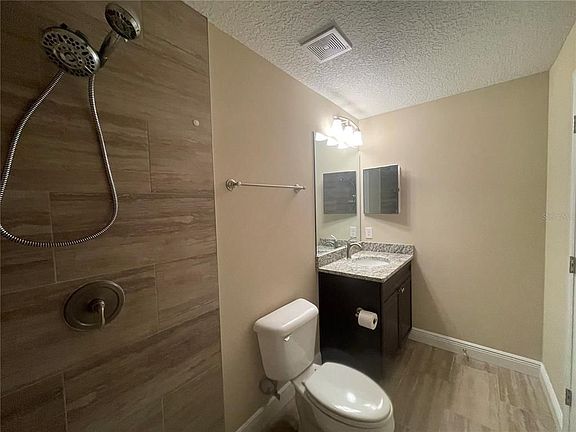 4th image of 2367 W Newhope Ln
