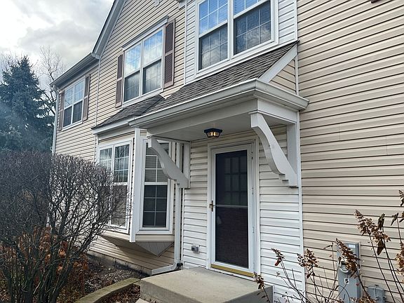 2nd image of 321 Arboretum Dr