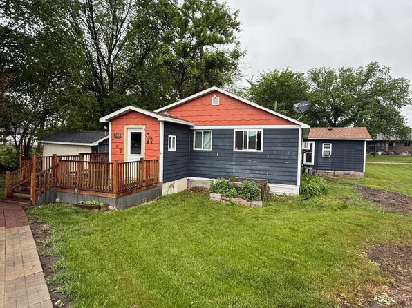210 E Elm St, Ethan, SD 57334