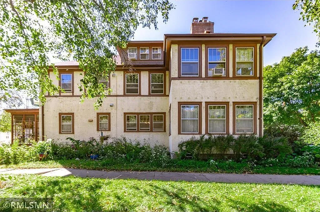 10 bed, 6109 sqft, $6,800 — Photo 1