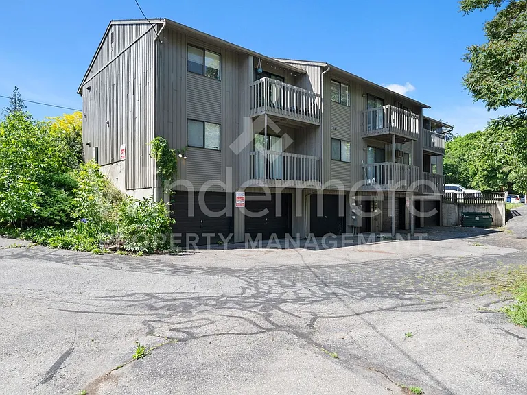 1111 E 8th Ave — Photo 18