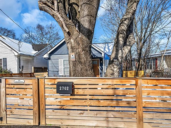 5th image of 2702 Batavia St