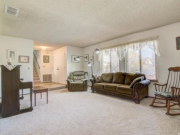 4th image of 8144 Mesa Oak Way