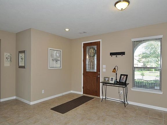 4th image of 11011 Hayden Falls Dr