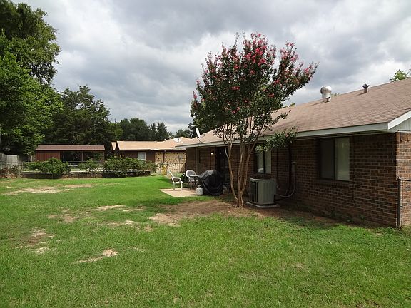 4th image of 203 Shady Ln