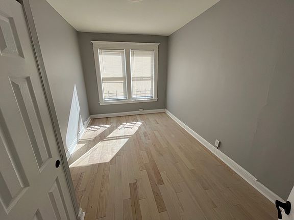 5th image of 237 Davenport Ave #3L
