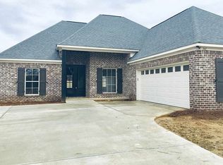 141 Sweetbriar Cir, Cqnton, MS 39046