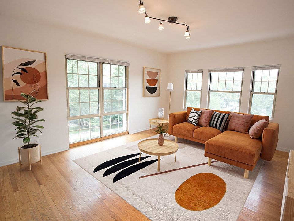 Dining/Living room