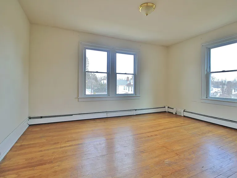 10 Conway Pl — Photo 2