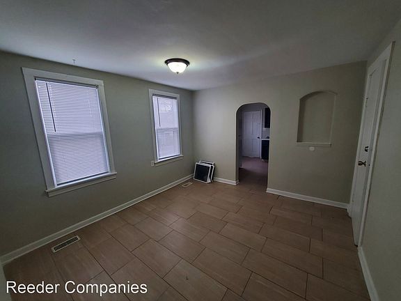 4th image of 4432 Baring Ave #1