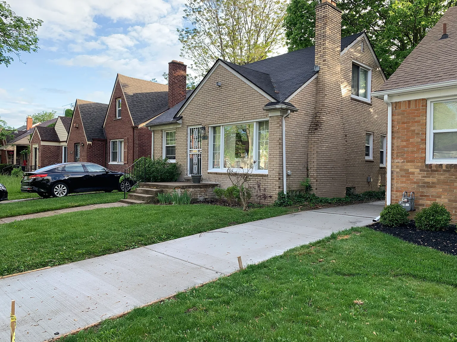 4 bed, 1339 sqft, $1,875 — Photo 3