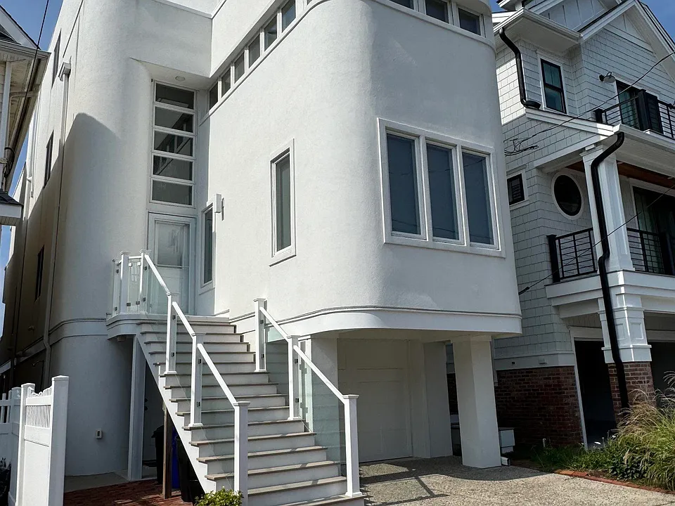 1210 Pleasure Ave