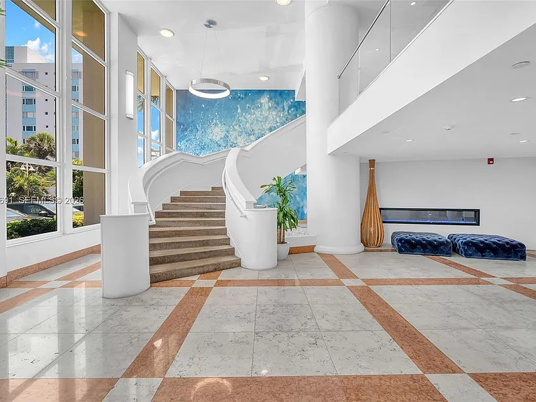 10350 W Bay Harbor Dr #8F — Photo 24