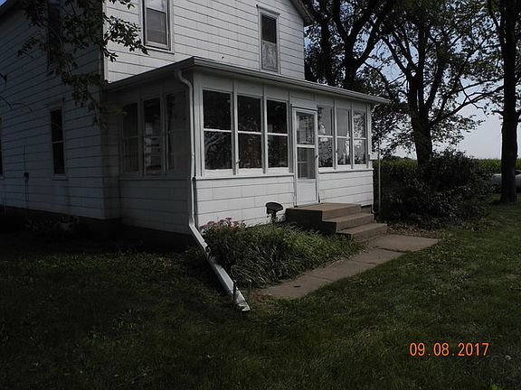 4th image of 31265 2400 North Ave