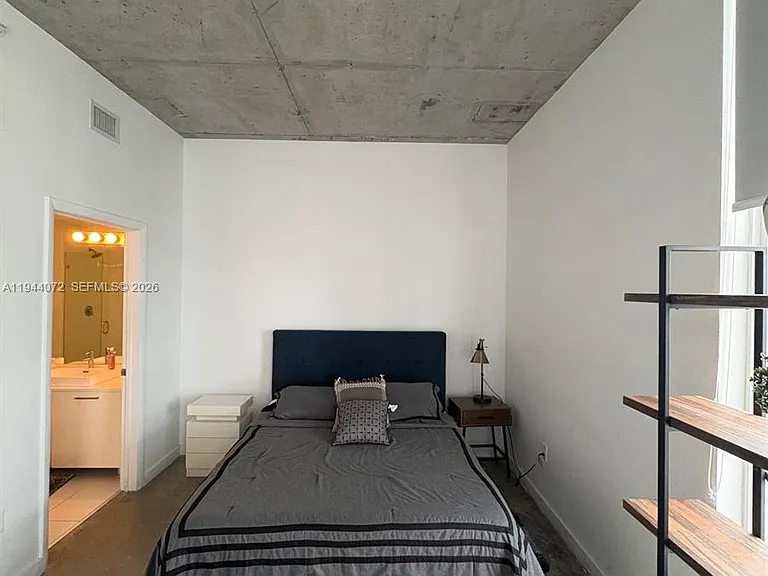 151 SE 1st St #3404 — Photo 3