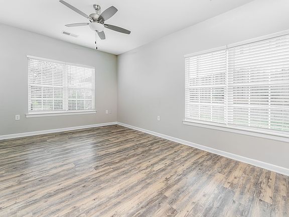 4th image of 1716 Sherwood St #2D