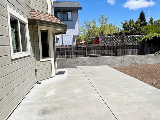 1312 Milton Pl — Photo 21