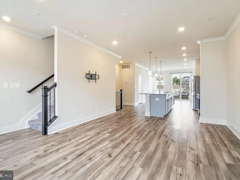 11687 Emily Dickinson Pl — Photo 12