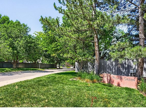 2nd image of 2509 Ravenwood Ln