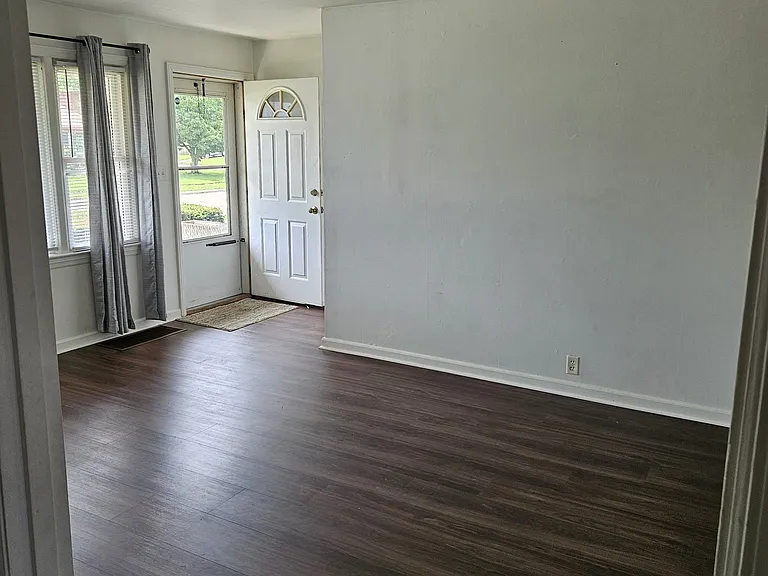 509 Wayne Dr — Photo 4