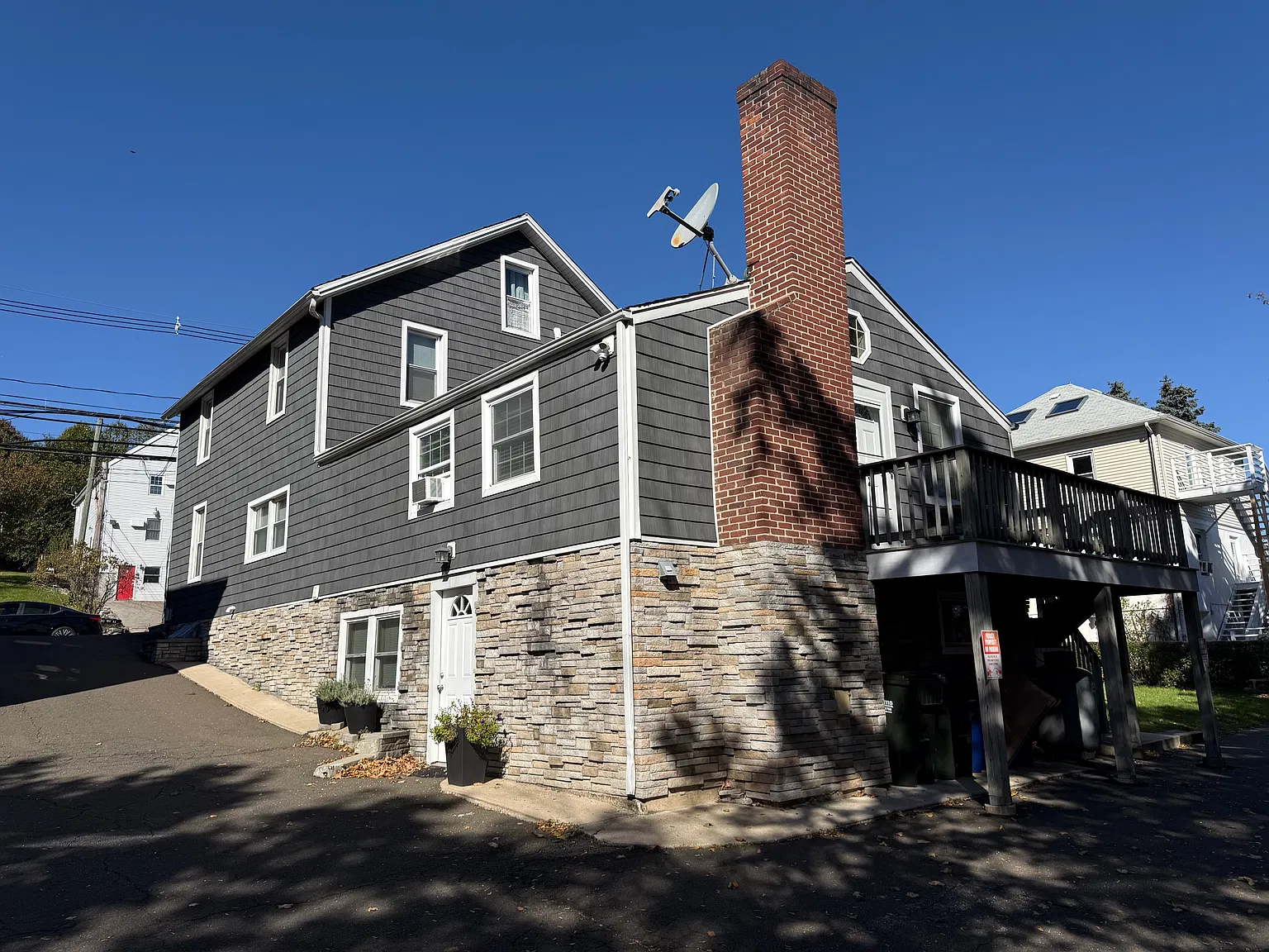 2 bed, 700 sqft, $2,700 — Photo 4