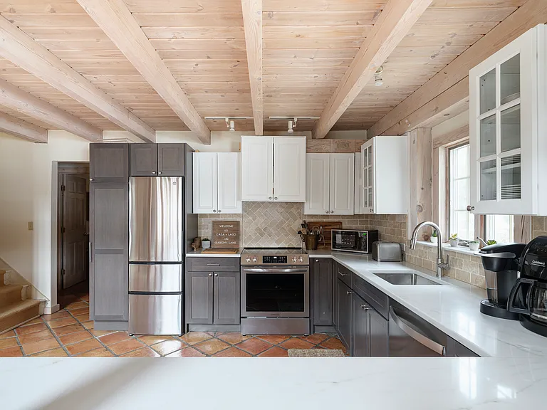 121 Queechy Lake Dr — Photo 9