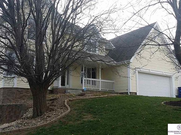 2nd image of 821 Wilshire Ln