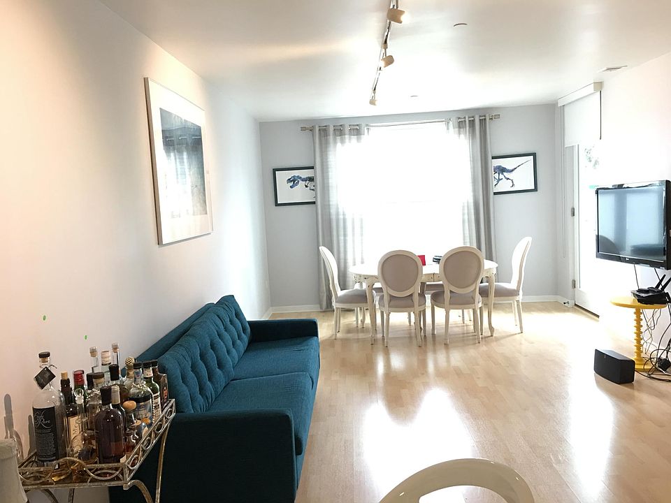 Kitchen / Living Room
