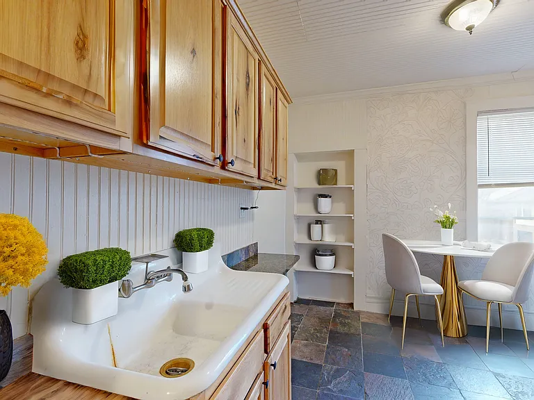 1917 Emerson Ave S #303 — Photo 2