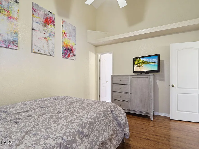3286 Sal Berroteran Dr — Photo 23