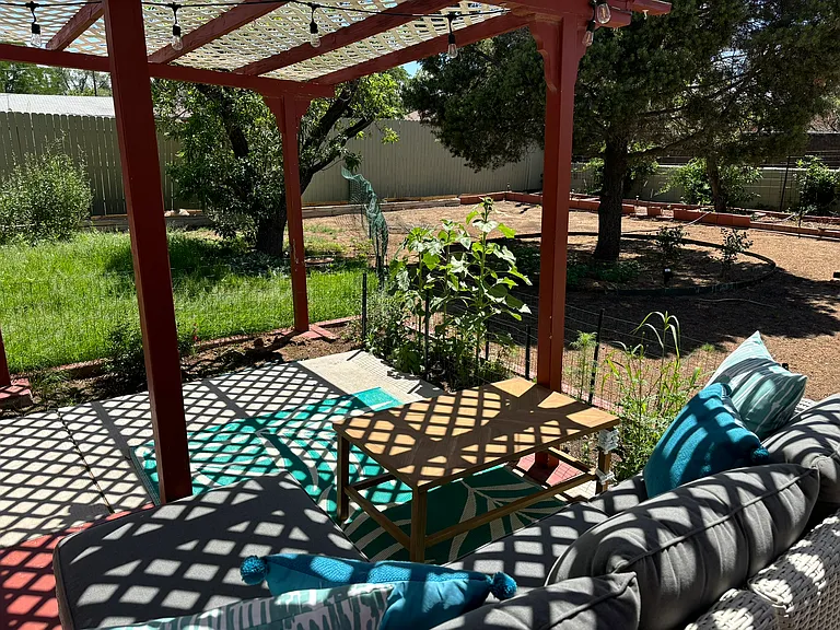 717 Alvarado Dr SE — Photo 6