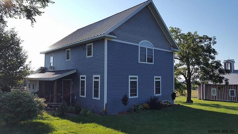 2nd image of 412 MAPLE AV