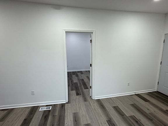2nd image of 2233 W 104th St