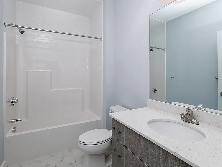 Orchard Overlook Apartments — Photo 9