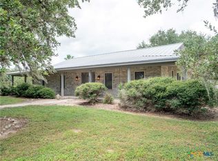 1371 Fannin Oaks Dr, Victoria, TX 77905