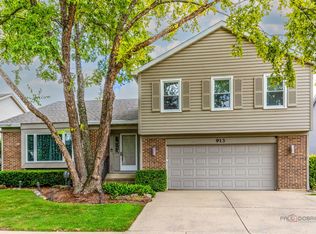 913 Hobson Dr, Buffalo Grove, IL 60089