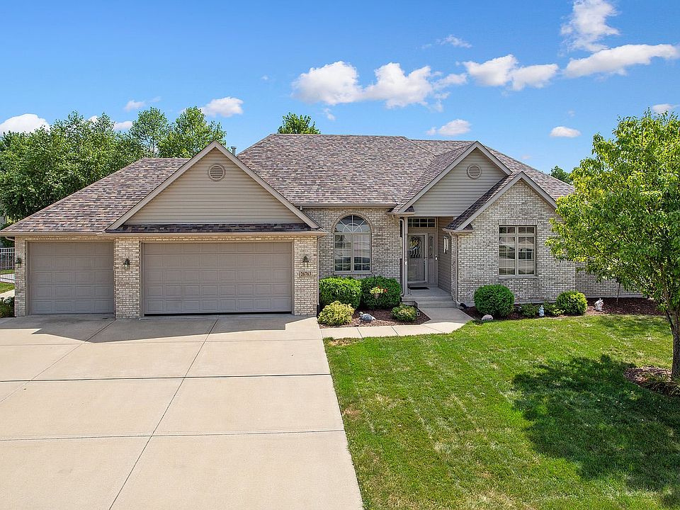 Welcome home!   Drive on up! Invite the whole family!  There is plenty of parking for everyone to co