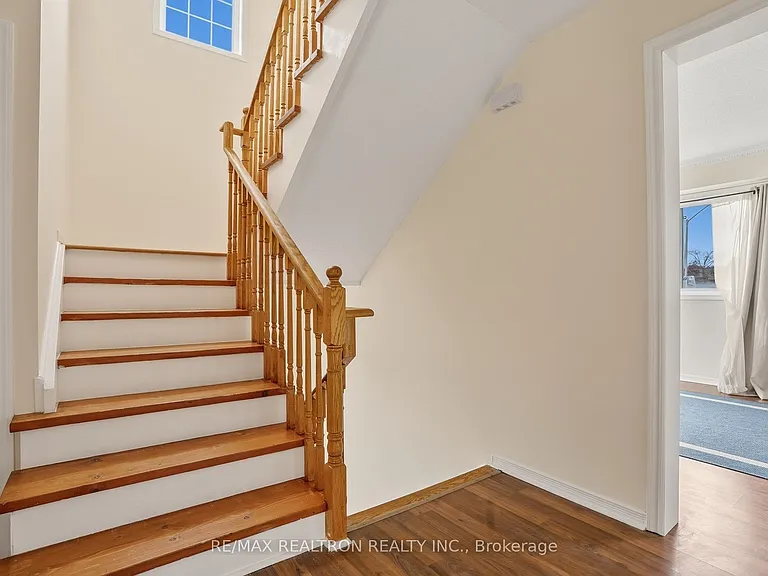 2 Eli Shackleton Ct — Photo 12