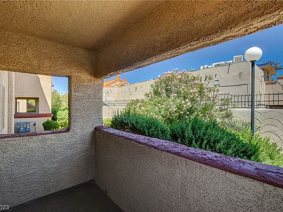 5th image of 4150 Sanderling Cir Unit 455