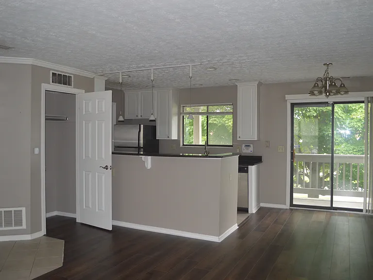 2744 Greystone Dr #D — Photo 22