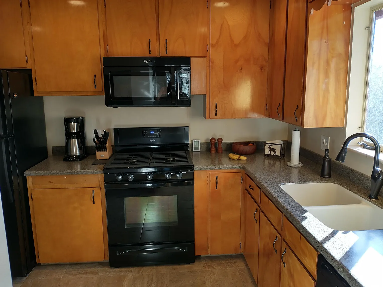 3 bed, 960 sqft, $1,995 — Photo 4