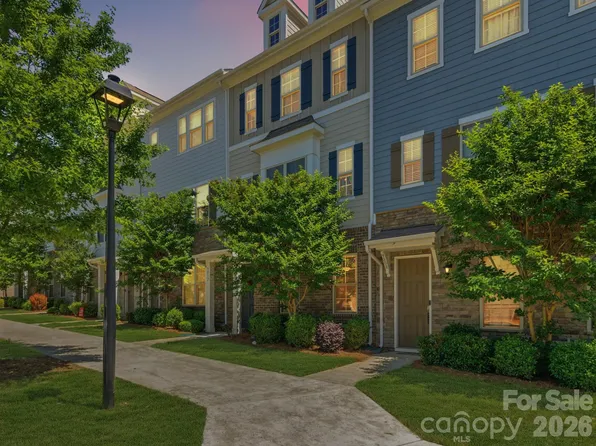9812 Ainslie Downs St, Charlotte, NC 28273