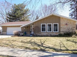 907 Decker Dr, West Bend, WI 53090