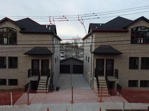51 Marble St, Staten Island, NY 10314