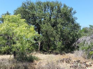 Link Dr, Kingsland, TX 78639