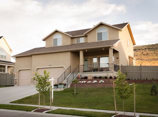 2016 E Pinecone Rd, Eagle Mountain, UT 84005