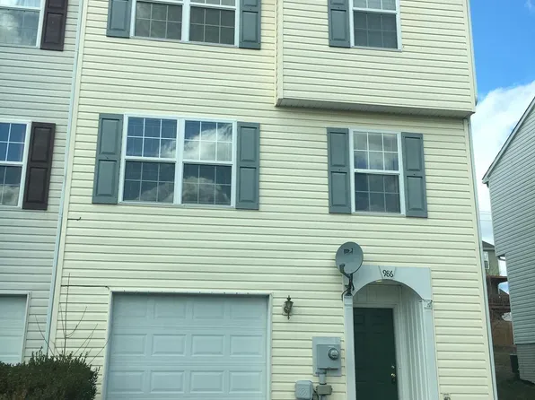 986 Aztec Dr, Martinsburg, WV 25405