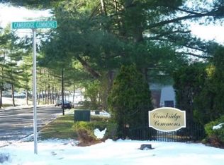 404 Cambridge Cmns, Middletown, CT 06457