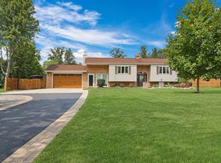 1206 E Park Ave, Libertyville, IL 60048